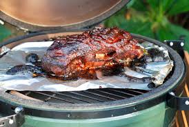 Pour 2 cups of the wine into the pan and cover the whole roasting pan tightly with aluminum foil. Big Green Egg Series Making Pulled Pork In Your Egg
