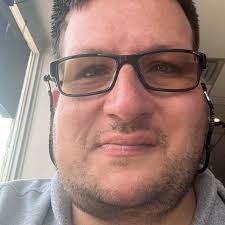 Do tortoises need friends? No, tortoises do not need friends. Some pet  tortoises may enjoy having a mate, while others may not like it at all. As  wild animals that are predominantly