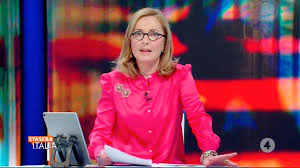 Benvenuto nella pagina della sezione vip dedicata a barbara palombelli! Stasera Italia On Twitter Barbara Palombelli Introduce La Nuova Puntata Di Staseraitalia Ora Su Rete4
