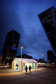 Una Plaza No Es Solo Un Lugar De Paso Arquitectos Arquitectura Arquitectura Moderna