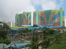 Sentosa is one of the most popular inclusions in a singapore travel package for families. Genting Highlands First World Hotel Is Seldom Fully Booked As It Is One Of The Largest Hotel In The World Http Firstwor Genting Highlands Asia Travel Trip