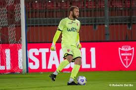 News, ultime notizie, calcio mercato, dirette e risultati partite, classifica per aggiornamenti sui briantei 24h su 24. Il Portiere Del Monza Di Gregorio Crediamo Alla Promozione Mi Piacerebbe Rimanere L Inter Un Sogno Monza News