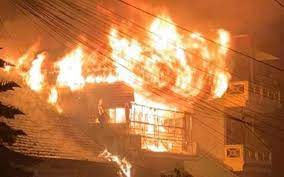 Cửa hàng gas ở thị xã sa pa (lào cai) bốc cháy dữ dội, từ bên trong phát ra nhiều tiếng nổ liên tục, sáng 11/8. Chay Lá»›n Táº¡i Má»™t Nha Dan á»Ÿ Khu Du Lá»‹ch Sa Pa Lao Cai Kenh Truyá»n Hinh Ä'ai Tiáº¿ng Noi Viá»‡t Nam Vovtv