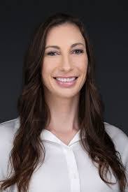 Liz Hatch's Instagram, Twitter & Facebook