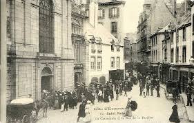 La Place Jean De Chatillon Devant La Cathedrale Saint Malo Visiter Saint Malo Cathedrale