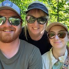 Where to find pallets for firewood storage in South Frontenac Ontario?