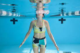 Jul 20, 2021 · heute, zwanzig jahre später, die kleine yusra ist längst die große frau mardini, sagt sie: Schwimmen Yusra Mardini Wurde Vom Fluchtling Zum Weltstar Der Spiegel