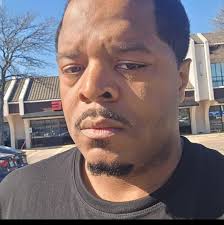 Which song is better, Must Be Nice by Lyfe Jennings or Half Crazy by Musiq  Soulchild?