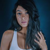 Deanna Marlow's Instagram, Twitter & Facebook