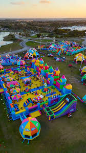 LAUGHTER 😂, FUN 🤸‍♂️, and EPIC BOUNCING 🏰💫 The Big Bounce America is  calling! 💖👨‍👩‍👧‍👦, 🎟 Get your tickets before they’re gone! Link in  bio ✨🚀🎉, #TheBigBounceAmerica