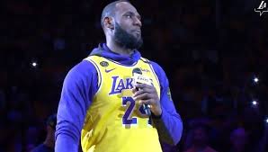 Lebron james is overcome with emotion following the death of his friend and former teammate, kobe bryant. Lebron James Breaks Down In Speech Honoring Kobe Bryant At Lakers Game Entertainment Tonight