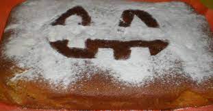 Cuocere la torta al cacao con zucca e amaretti in forno statico, già preriscaldato, per 45 minuti circa a 170°. Torta Di Zucca E Amaretti Ricetta Torta Di Zucca Amaretti Prodotti Da Forno