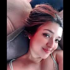 El 8-10 se celebra el DÍA INTERNACIONAL DE ERREWAY y Cris Morena en la  previa nos esta compartiendo en sus redes sociales oficiales material  exclusivo de la banda. Hoy subió fotos de