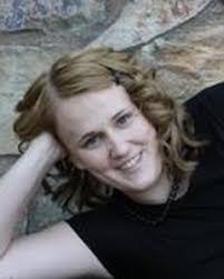 Kari Howe's Instagram, Twitter & Facebook