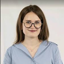 I've officially graduated with a BSc in Bioinformatics from Universiteit  Leiden. Starting during Covid wasn't what I had expected and definitely not  easy, but it did not stop me to achieve what