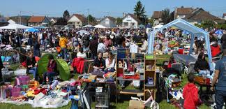 Les teen sont pris de nostalgie et retournent dans le grenier retrouver les objets qu'ils ont conservé après chaque mission pour en garder un souvenir. Vide Grenier Du Plateau Du Moulin Ville De Conflans Sainte Honorine