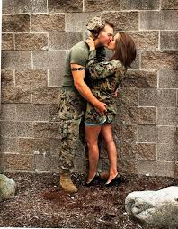 Abrazados Military Couple Pictures Military Couple Photography Marine Girlfriend Pictures
