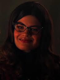 Caroline Cade's Instagram, Twitter & Facebook