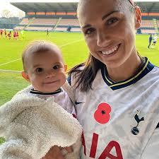 While alex plays on the u.s. Alex Morgan Balancing Life As A New Mom And Her Move To London People Com