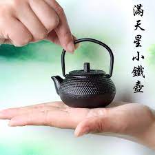 Mini Pig Iron Kettle Pot Teapot Japanese Cast Iron Tea Pot Of Tea Pet Ornaments Accessories Oscar Special Offer Free Shipping Tea Pots Cast Iron Tea Pot Kettle