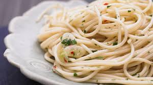 Spaghetti Aglio E Olio Rezept Aglio Olio Rezept Rezepte Essen Kochen