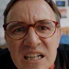 Darren Garner (@DarrenG54287509)