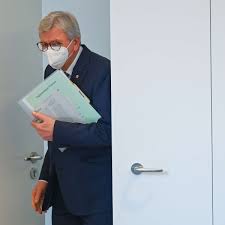 Wir lassen uns nicht spalten, und wir stehen zusammen. Corona In Hessen Volker Bouffier Kundigt Ausgangsperre In Hotspots An Rhein Main Hessen