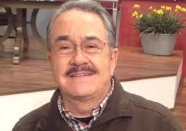 El veterano conductor pedro sola por primera vez habla de cómo conoció a su actual pareja y hasta da sus características que lo tienen enamorado. Revelacion De Pedro Sola Y Los Mejores Memes Hector Ledezma