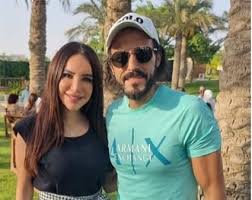 معلومات لا تعرفها عن بسنت شوقي عروس الوسط الفني. Ø´Ø±Ø·Ø© Ø§Ù„Ù…ÙˆØ¶Ø© Ù‡Ù†Ø§ Ø´ÙŠØ­Ø© ÙˆÙ„Ù‚Ø§Ø¡ Ø§Ù„Ø®Ù…ÙŠØ³ÙŠ Ø¨Ù†ÙØ³ Ø§Ù„ÙØ³ØªØ§Ù† ÙÙŠ Ø­ÙÙ„ Ø²ÙØ§Ù Ø¨Ø³Ù†Øª Ø´ÙˆÙ‚ÙŠ ÙˆÙ…Ø­Ù…Ø¯ ÙØ±Ø§Ø¬ Ø®Ø¨Ø± ÙÙŠ Ø§Ù„ÙÙ†