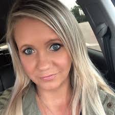 Candi Snyder's Instagram, Twitter & Facebook