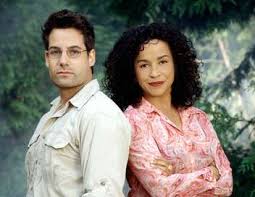 Au cours de ses investigations, il obtient l'aide de peggy fowler. Mysterious Ways Les Chemins De L Etrange Saison 1 Episode 13 Intentions Teleobs