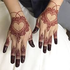 A henna tattoo typically lasts for one to three weeks. B R I D E R O S H I L A Location Changkat Jering T H A N K Y O U Follow Saraah Latest Mehndi Designs Simple Henna Art Latest Mehndi
