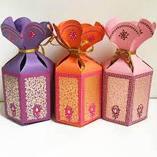 Favor Gift Box With Flower Top Wedding Favor Box Party Gift Etsy In 2021 Indian Wedding Favors Wedding Guest Gifts Party Favors Holiday Gift Box