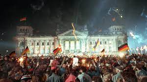 Oktober 1990, einem der wohl bedeutendsten tage deutscher geschichte. Brennpunkt Deutschland Mauerfall Und Wiedervereinigung 1989 1990 Welt