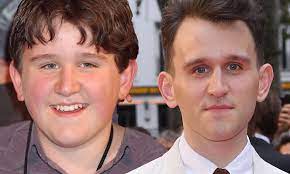 While the actor has had varied roles in both film and theater, he has returned to his villain roots, this time as a merciless entrepreneur in search of immortality.no, he is not looking for the sorcerer's stone, but his performance in netflix's recent release. Harry Potter Actor Harry Melling Looks Almost Unrecognisable Following Dramatic Weight Loss Daily Mail Online