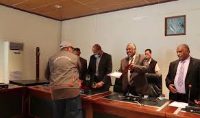 غير أن هذه المحكمة المبثوثة ÙˆØ²ÙŠØ± Ø§Ù„Ø²Ø±Ø§Ø¹Ø© ÙŠÙƒØ±Ù… ÙØ±ÙŠÙ‚ Ù…ÙƒØ§ÙØ­Ø© Ø§Ù„Ø³ÙˆØ³Ø© Ø§Ù„Ø­Ù…Ø±Ø§Ø¡ ÙÙŠ Ø§Ù„Ø¬ÙØ±Ø© Ù‚Ù†Ø§Ø© Ù„ÙŠØ¨ÙŠØ§