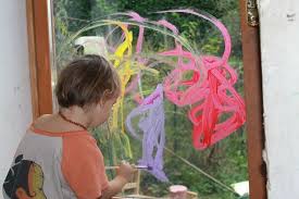 Fabriquer De Lapeinture Pour Les Vitres Les Pierreafeu 6 Cailloux Sur Le Chemin Deco Vitre Deco Naturelle Diy Deco Noel