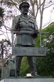 Sir Thomas Blamey Memorial In The King S Domain Melbourne Public Sculpture Sculpture Australia