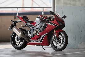 Fits your 2017 honda cbr1000rr. The Base Model 2017 Cbr1000rr Is Here And It S Not Much Different Than The Sp Cycle World