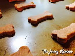 Dog biscuit recipes for homemade dog treats give you a fun way to show your dog that you love her! Easy 2 Ingredient Dog Treats Make Your Own Healthy Dog Biscuits The Jersey Momma
