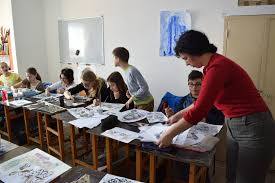 Liceul de artă „carmen sylva din ploiești este unicul liceu cu profil artistic din județul prahova, românia. D E A R Romania Colegiul De Arta