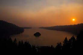 Smoke from the tamarack fire drifted into the south lake tahoe area sunday night, briefly worsening air quality before clearing up monday, according to air quality data. G1exr3jqpe1vim