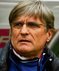 Babası adam, yerel takım orlęta (eaglets) rudawa için oynadı. Rzadzi Twarda Reka Wzorce Czerpie Z Wloch Dziennik Polski