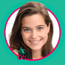 Stills of Piper in the first episode of The White Lotus season 3  #sarahcatherinehook #thewhitelotus #stills #hbo #max #piper