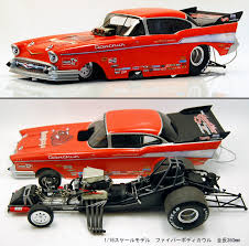 Chasis con detalles de la mecánica. 57 Chevy Funny Car