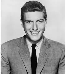 I was trying to compile a list of the oldest living men and women (mainly  actors and actresses) who used to (or sometimes still) appear