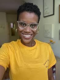 Shaniqua Simmons's Instagram, Twitter & Facebook