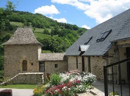Retrouvez toutes les chambres d'hôtes en aubrac viadène pour vos séjours en nord aveyron sur le plateau de l'aubrac. Le Domaine De La Rousselie Aveyron Chambres D Hotes Rousselie