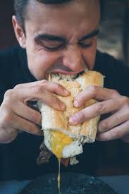 Esmorzars valencians': el libro que rinde homenaje al tradicional almuerzo  valenciano