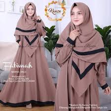 Dalam masyarakat barat, rok, gaun, dan sepatu hak tinggi biasanya dilihat sebagai pakaian perempuan, sementara dasi biasanya dilihat sebagai pakaian pria. Terbaik Wa 0838 6568 9730 Gamis Muslimah Cantik Model Pakaian Wanita Model Pakaian Gaya Busana